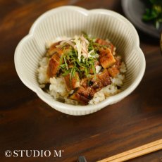 画像1: フルロン 花形5.5寸丼 エクリュ (1)