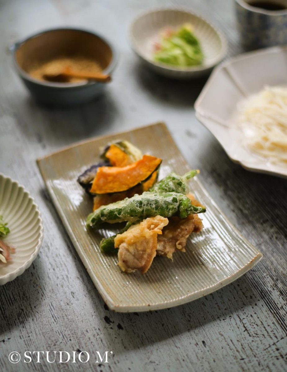画像1: かしわで　７寸焼物皿  (1)