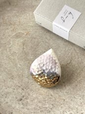 画像1: 陶磁器ブローチ (1)